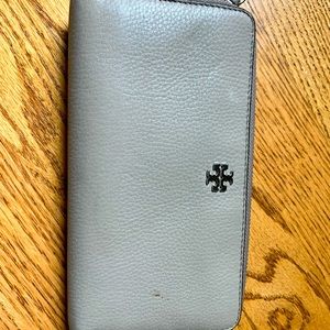 Tory Burch Wallet.